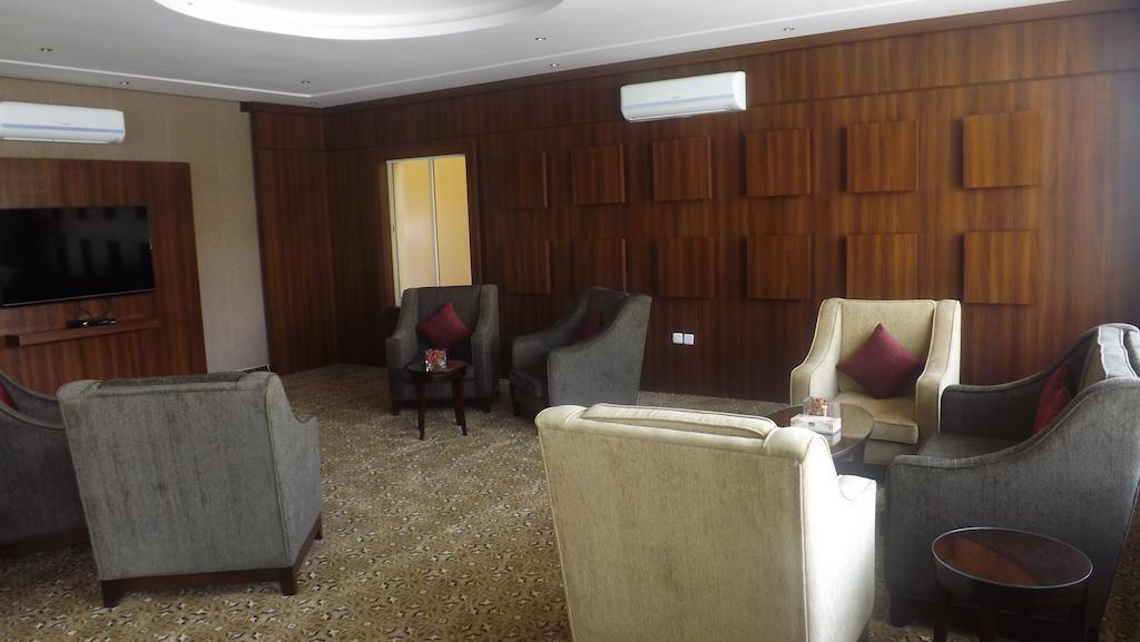 Baron Palace - Almasif Hotel Apartments Riyadh Exterior photo
